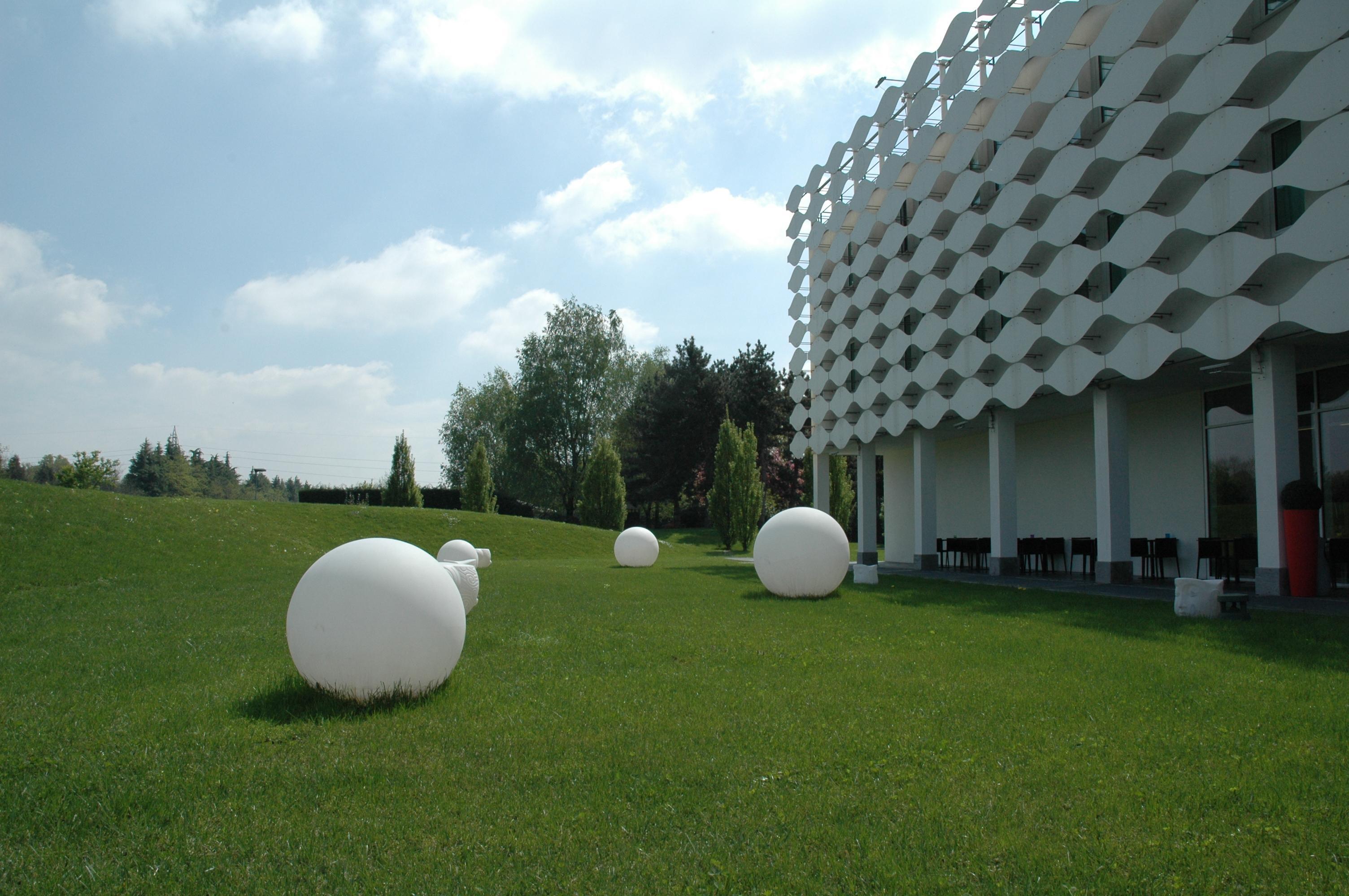 Mo.Om Hotel Olgiate Olona Exterior photo