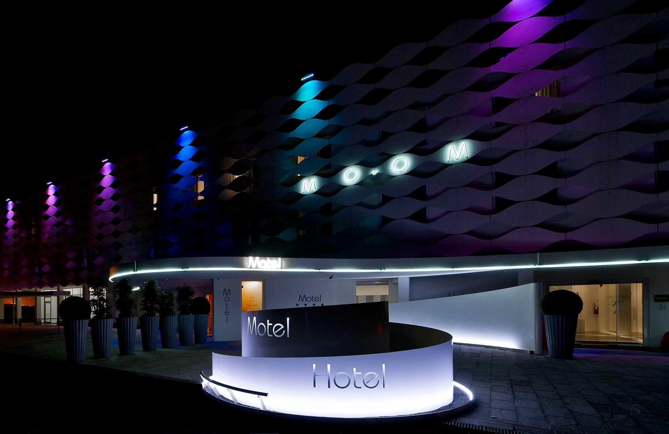 Mo.Om Hotel Olgiate Olona Exterior photo