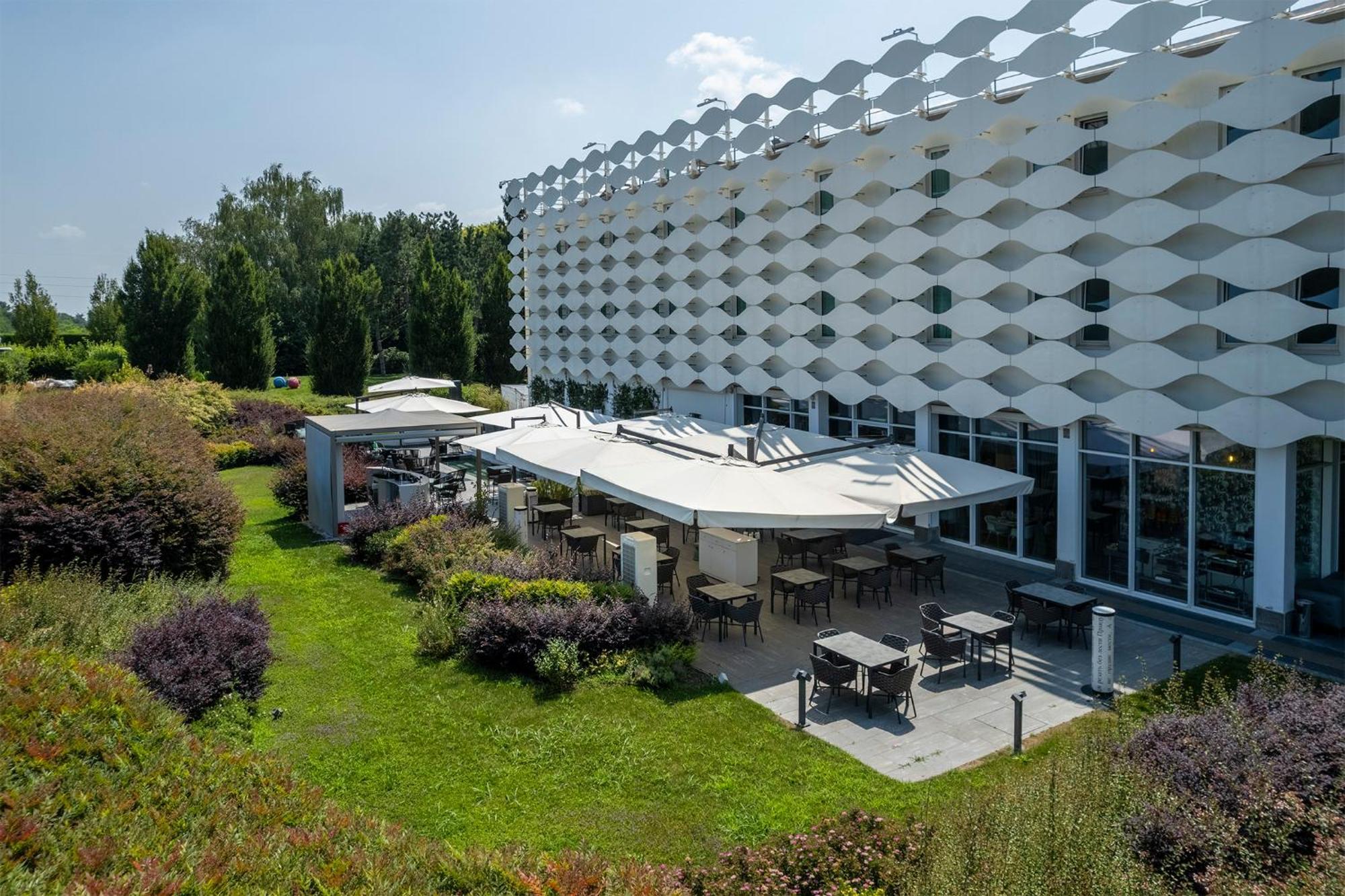 Mo.Om Hotel Olgiate Olona Exterior photo